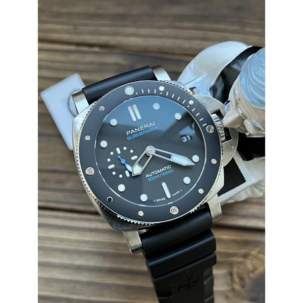 VSF 파네라이 PAM683 블랙다이얼 러버스트랩 