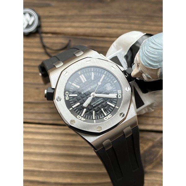 ZF V2 로얄오크 오프쇼어 다이버 15703 블랙다이얼 블랙러버스트랩 