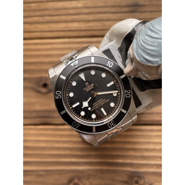 ZF 튜더 블랙 베이 54 MT5400 37mm 스틸 브레이슬릿 블랙