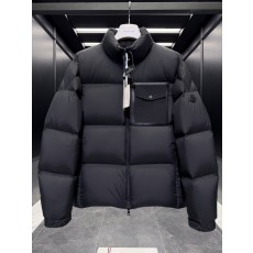 몽클레르 Chinon 남성 레더 포켓 숏 다운 패딩 재킷 블랙